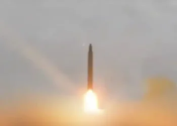 Foto: Iran Targetkan Pangkalan Militer Amerika Serikat Di Bahrain Dan Kuwait 1