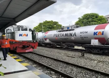 Foto: KAI Divre I Sumut Dorong Angkutan BBM Dorong Distribusi Energi Nasional 6