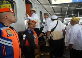 Foto: KAI Divre I Sumut Layani Rombongan Jemaah Umrah Labuhanbatu 1