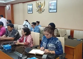 Foto: KPPU Kanwil I Hadiri RDP DPRD Sumut Bahas Distribusi BBM 28
