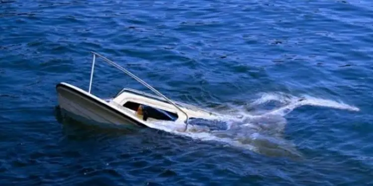 Foto: Ilustrasi speedboat tenggelam.(Foto: Istimewa)