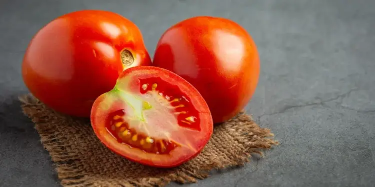 Foto: Ilustrasi buah tomat.(Foto:Freepik)