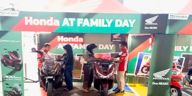 Foto: Kehadiran jajaran skutik andalan Honda kembali menyapa warga Sumatera Utara lewat ajang Honda AT Family Day.(Ist)
