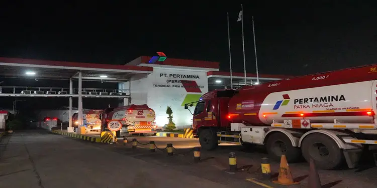 Foto: Penguatan Awak Mobil Tangki (AMT) oleh Elnusa Petrofin selaku mitra transportasi terus diperkuat melalui kerja sama dengan Bekang TNI guna mendukung kelancaran operasional distribusi.(Dok:Pertamina Sumbagut)