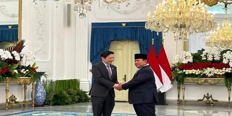 Foto: Presiden Prabowo Subianto secara resmi menerima kunjungan kerja Perdana Menteri Singapura Lawrence Wong di Istana Merdeka, Jakarta, pada Senin, 6 Juli 2026.(Foto: iNews.id/Binti)