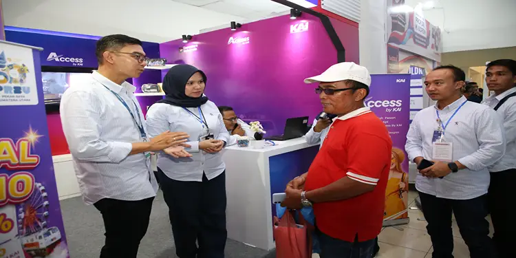 Foto: Penawaran spesial berupa potongan harga tiket kereta api mencapai 20 persen bagi pengunjung yang melakukan transaksi langsung di stan KAI selama penyelenggaraan PRSU 2026.(Dok:KAI Divre I SU)