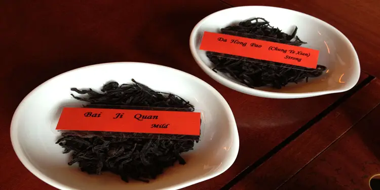 Foto: Sampel teh Da Hong Pao asal Tiongkok memegang rekor sebagai teh termahal di dunia. (Foto:Wikipedia@Michal Osmenda)