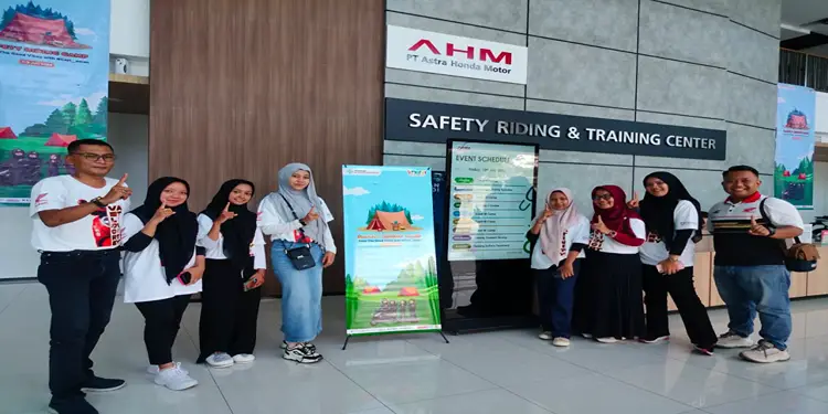 Foto: PT Indako Trading Coy mengantarkan tujuh peserta terbaik daerah untuk bersaing di tingkat nasional dalam ajang Safety Riding Camp (SRC) 2026.(Ist)