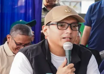 Foto: Wali Kota Medan Rico Waas Tampung Keluhan Banjir dan Jalan Rusak di Medan Labuhan serta Siapkan Solusi Infrastruktur 8
